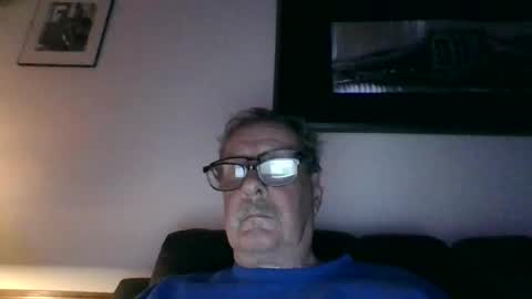 Snapshot of wally813 chatting on 01/22/25, 06:20 wally online show from 01/22/25, 06:20