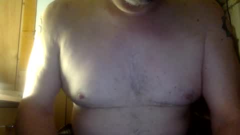 Snapshot of waltbkk chatting on 12/23/24, 03:23 Walter online show from 12/23/24, 03:23