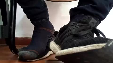 Snapshot of waltherfeet_ chatting on 12/10/24, 02:39 WaltherFeet online show from 12/10/24, 02:39