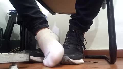 Snapshot of waltherfeet_ chatting on 12/23/24, 08:25 WaltherFeet online show from 12/23/24, 08:25