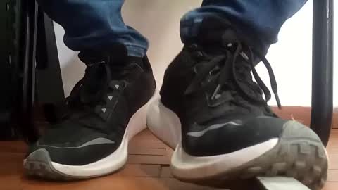 Snapshot of waltherfeet_ chatting on 01/07/25, 02:51 WaltherFeet online show from 01/07/25, 02:51