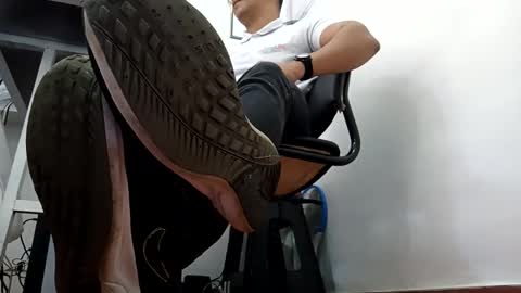 Snapshot of waltherfeet_ chatting on 09/26/25, 04:22 WaltherFeet online show from 09/26/25, 04:22