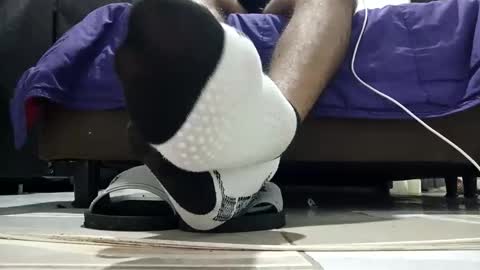 Snapshot of waltherfeet_ chatting on 10/13/25, 02:11 WaltherFeet online show from 10/13/25, 02:11