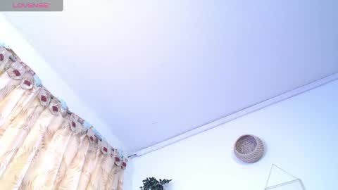 Snapshot of wanda_liones chatting on 02/11/25, 04:46 Wanda online show from 02/11/25, 04:46