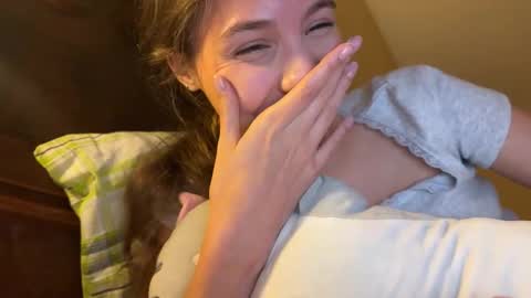 Snapshot of wanda_robinson chatting on 09/12/25, 02:00 Wendy. Hello Honeys Ill see you 2nd 5th 7th this week love you3 online show from 09/12/25, 02:00