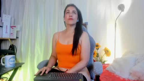 Snapshot of wanda_walton chatting on 05/09/26, 01:49 Wanda online show from 05/09/26, 01:49