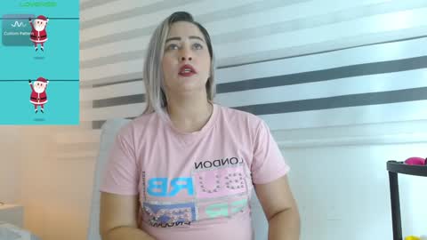 Snapshot of wandahairymilf chatting on 12/21/24, 03:25 Wanda online show from 12/21/24, 03:25