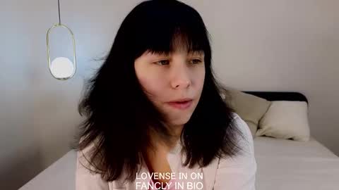 Betti online show from 11/06/25, 10:27