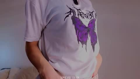 Betti online show from 12/17/25, 12:27