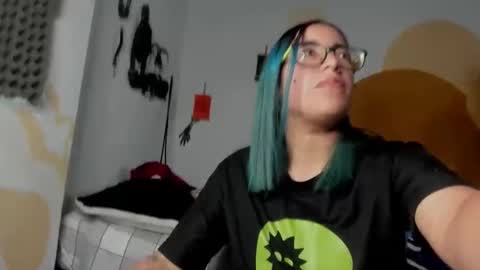 Snapshot of waningrosee chatting on 12/20/24, 04:14 Waningrose  Lu online show from 12/20/24, 04:14