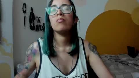 Snapshot of waningrosee chatting on 01/05/25, 03:55 Waningrose  Lu online show from 01/05/25, 03:55