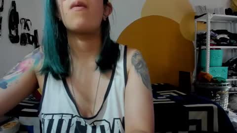 Snapshot of waningrosee chatting on 01/06/25, 03:19 Waningrose  Lu online show from 01/06/25, 03:19