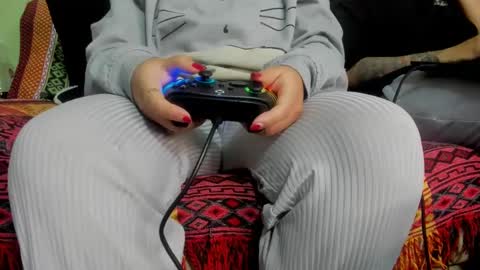 Snapshot of waningrosee chatting on 02/12/25, 02:35 Waningrose  Lu online show from 02/12/25, 02:35