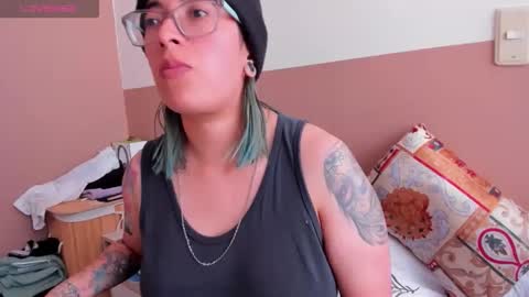 Snapshot of waningrosee chatting on 10/20/25, 04:07 Waningrose  Lu online show from 10/20/25, 04:07