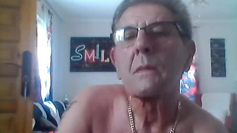 Snapshot of wanker1565 chatting on 07/20/26, 11:01 wanker1565 online show from 07/20/26, 11:01