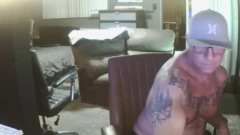 Snapshot of wantitbutyoucanthaveit chatting on 11/09/25, 04:44 inittogetitin online show from 11/09/25, 04:44