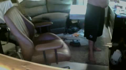 Snapshot of wantitbutyoucanthaveit chatting on 11/11/25, 03:28 inittogetitin online show from 11/11/25, 03:28