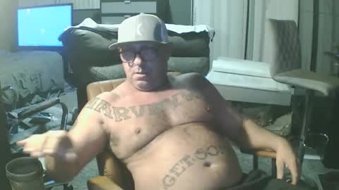 Snapshot of wantitbutyoucanthaveit chatting on 12/16/25, 02:11 inittogetitin online show from 12/16/25, 02:11