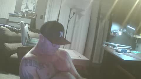 Snapshot of wantitbutyoucanthaveit chatting on 12/18/25, 09:37 inittogetitin online show from 12/18/25, 09:37