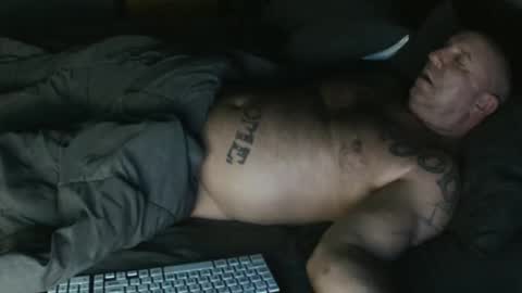 Snapshot of wantitbutyoucanthaveit chatting on 12/19/25, 03:30 inittogetitin online show from 12/19/25, 03:30