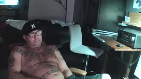 Snapshot of wantitbutyoucanthaveit chatting on 02/11/26, 12:43 inittogetitin online show from 02/11/26, 12:43