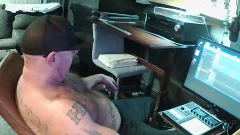 Snapshot of wantitbutyoucanthaveit chatting on 02/23/26, 07:39 inittogetitin online show from 02/23/26, 07:39