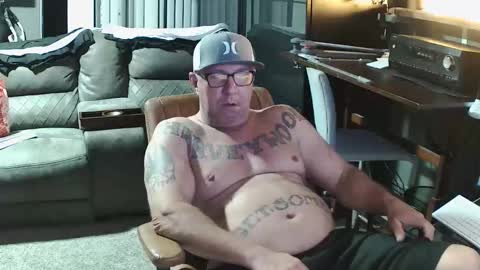 Snapshot of wantitbutyoucanthaveit chatting on 02/25/26, 07:40 inittogetitin online show from 02/25/26, 07:40