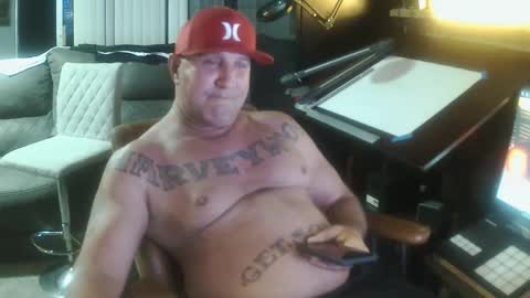 Snapshot of wantitbutyoucanthaveit chatting on 03/07/26, 05:37 inittogetitin online show from 03/07/26, 05:37