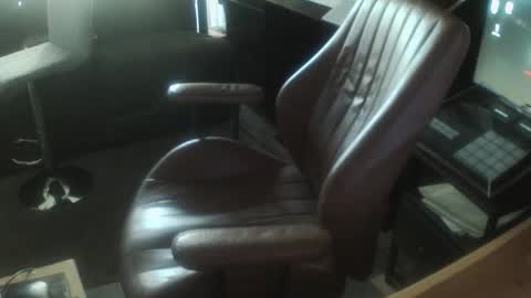 Snapshot of wantitbutyoucanthaveit chatting on 03/07/26, 06:49 inittogetitin online show from 03/07/26, 06:49