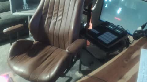 Snapshot of wantitbutyoucanthaveit chatting on 03/09/26, 01:53 inittogetitin online show from 03/09/26, 01:53