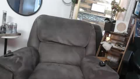 wantmymantofukme online show from 10/29/25, 12:46