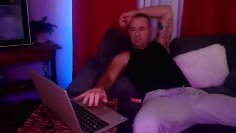 wantmymantofukme online show from 11/27/25, 05:37