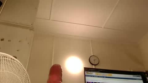 Snapshot of wantsum2night chatting on 12/02/25, 04:29 wants online show from 12/02/25, 04:29