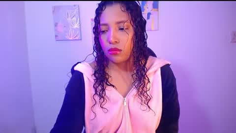 Snapshot of warisgoddes chatting on 10/26/25, 11:38 EMILY online show from 10/26/25, 11:38