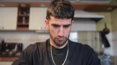 wearetwo online show from 10/21/25, 09:37