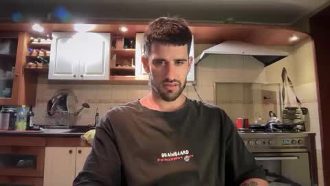 wearetwo online show from 12/04/25, 02:54