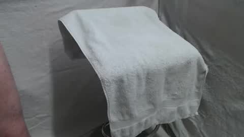 Snapshot of watchingaswell chatting on 12/20/25, 12:45 watchingaswell online show from 12/20/25, 12:45