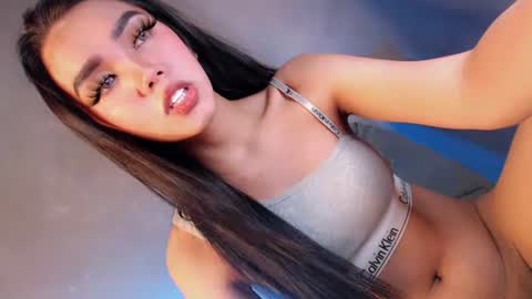 Isla Fox online show from 10/03/25, 04:53