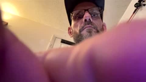 Snapshot of waynedangle chatting on 05/10/26, 01:22 Mike Hunt online show from 05/10/26, 01:22