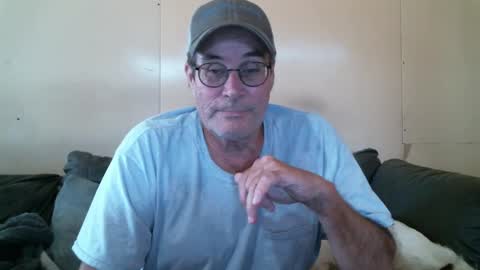 Snapshot of wbfarm chatting on 09/14/25, 07:02 WB Farm online show from 09/14/25, 07:02