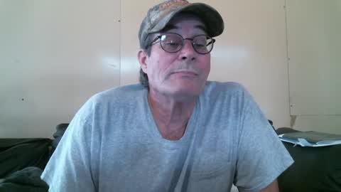 Snapshot of wbfarm chatting on 09/19/25, 06:30 WB Farm online show from 09/19/25, 06:30