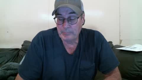 Snapshot of wbfarm chatting on 10/11/25, 12:54 WB Farm online show from 10/11/25, 12:54