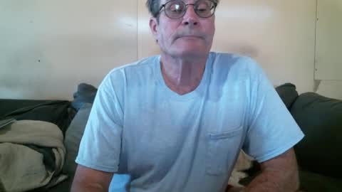 Snapshot of wbfarm chatting on 11/25/25, 09:04 WB Farm online show from 11/25/25, 09:04