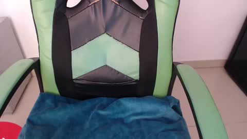 Trixie 3 online show from 02/05/26, 09:41