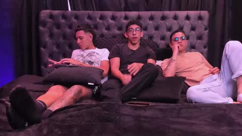 Jhonny Dick  his neighbors. online show from 02/03/26, 07:52