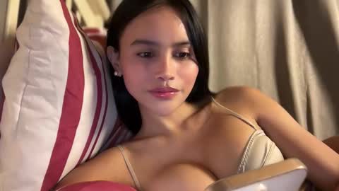 Maggie online show from 11/04/25, 04:06