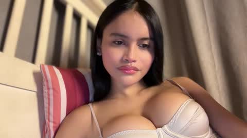 Snapshot of webcammaggie chatting on 01/08/26, 04:59 Maggie online show from 01/08/26, 04:59