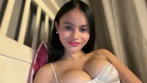 Snapshot of webcammaggie chatting on 01/10/26, 05:20 Maggie online show from 01/10/26, 05:20