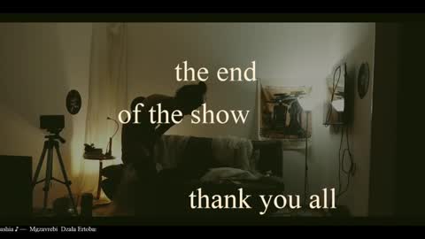 Snapshot of webcora chatting on 02/22/25, 10:42 Coraline online show from 02/22/25, 10:42