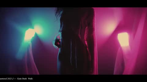 Snapshot of webcora chatting on 10/21/25, 07:14 Coraline online show from 10/21/25, 07:14